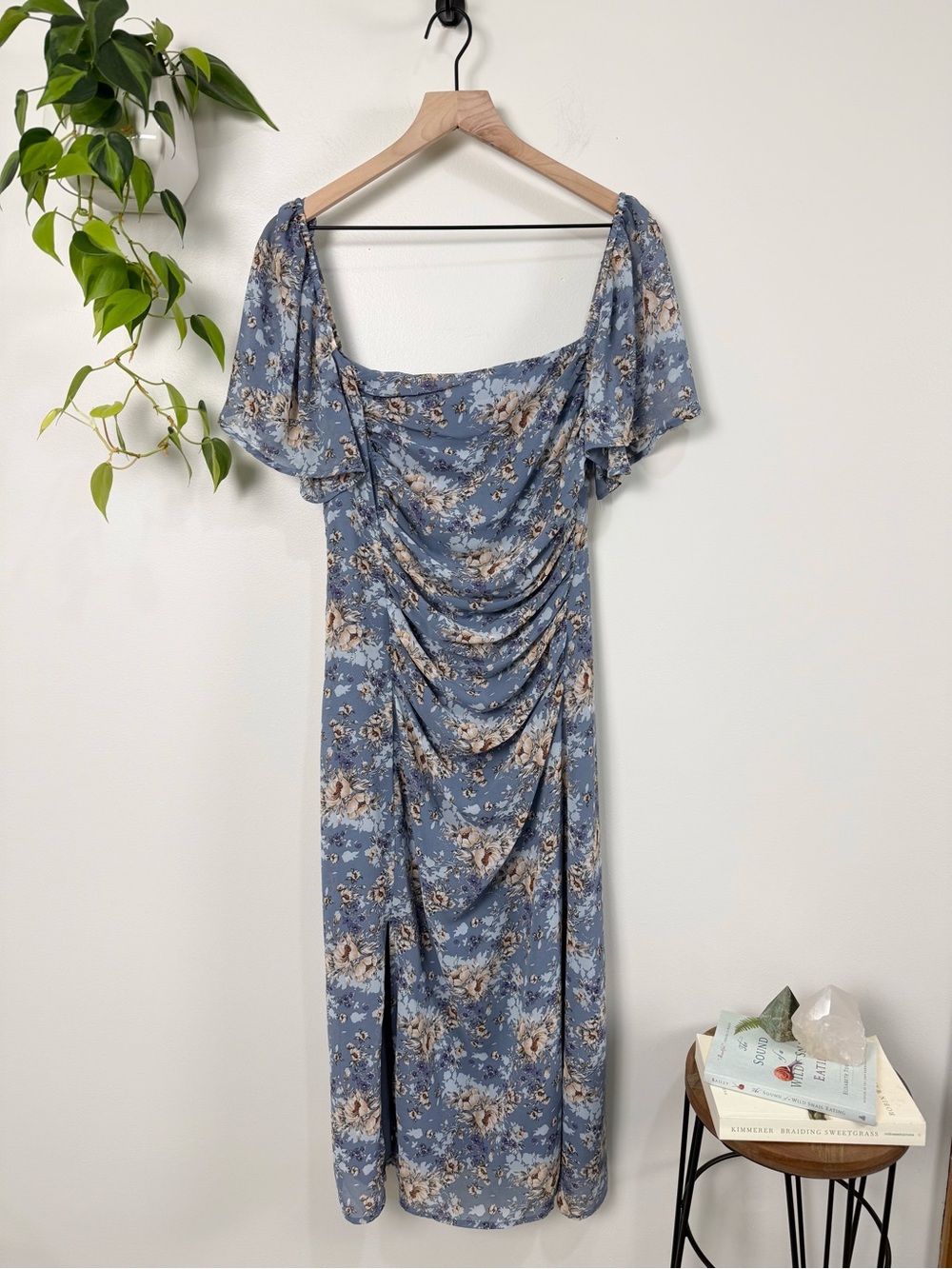 ASTR Floral Print Midi Dress Square Neck Flutter Sleeve Ruched Blue L Romantic